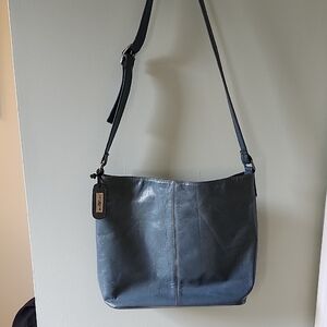 Liz Claiborne Leather Shoulder bag in Blue with Adjustable strap